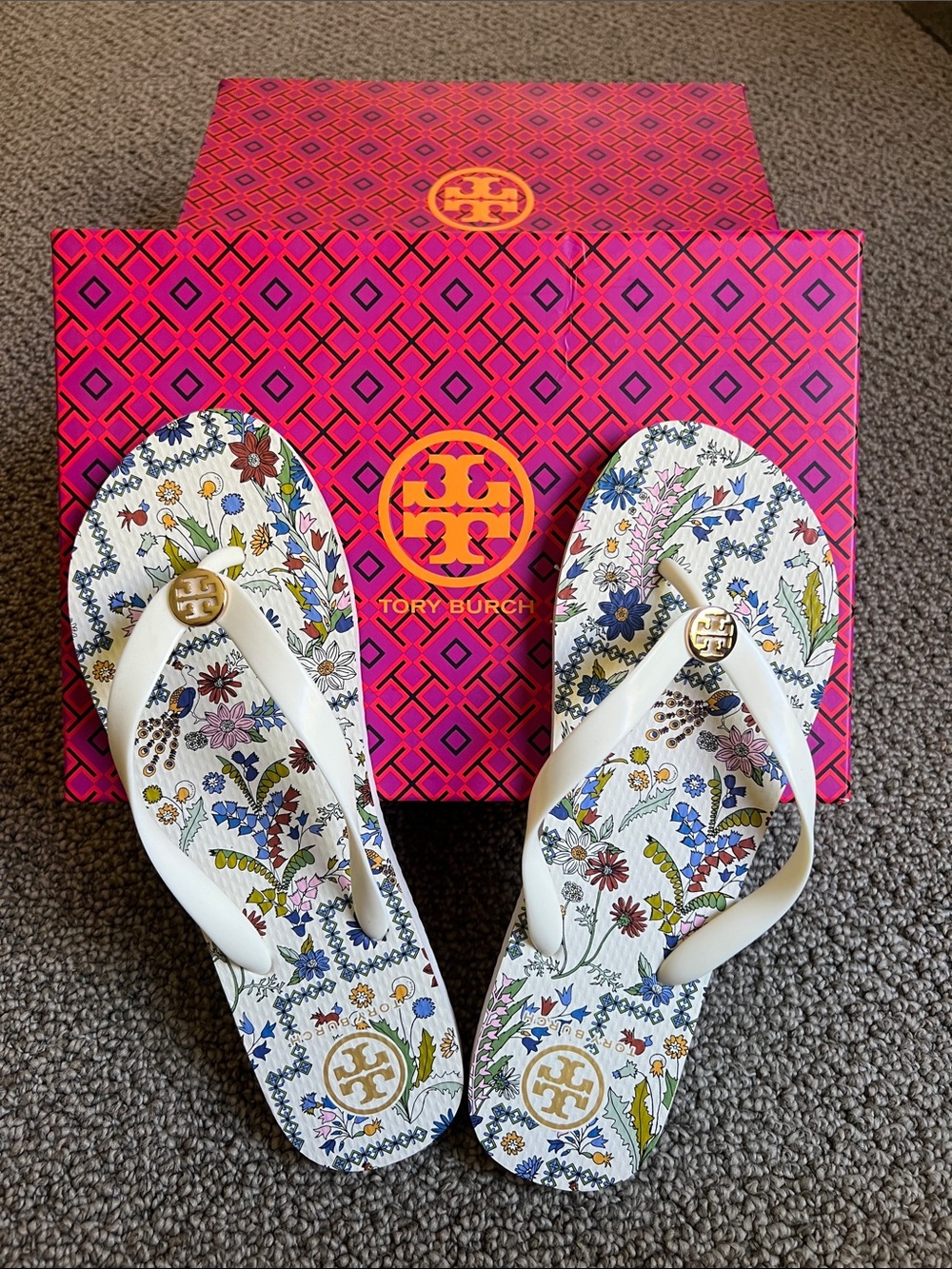 Tory Burch White Floral Logo Flip Flop Sandals with Gold Accents - Picture 1 of 3